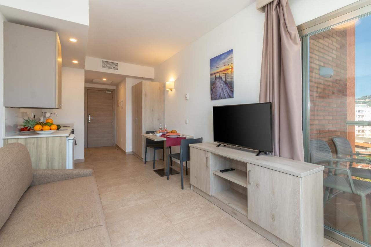 Marina Beach Apartaments Lloret de Mar Dış mekan fotoğraf