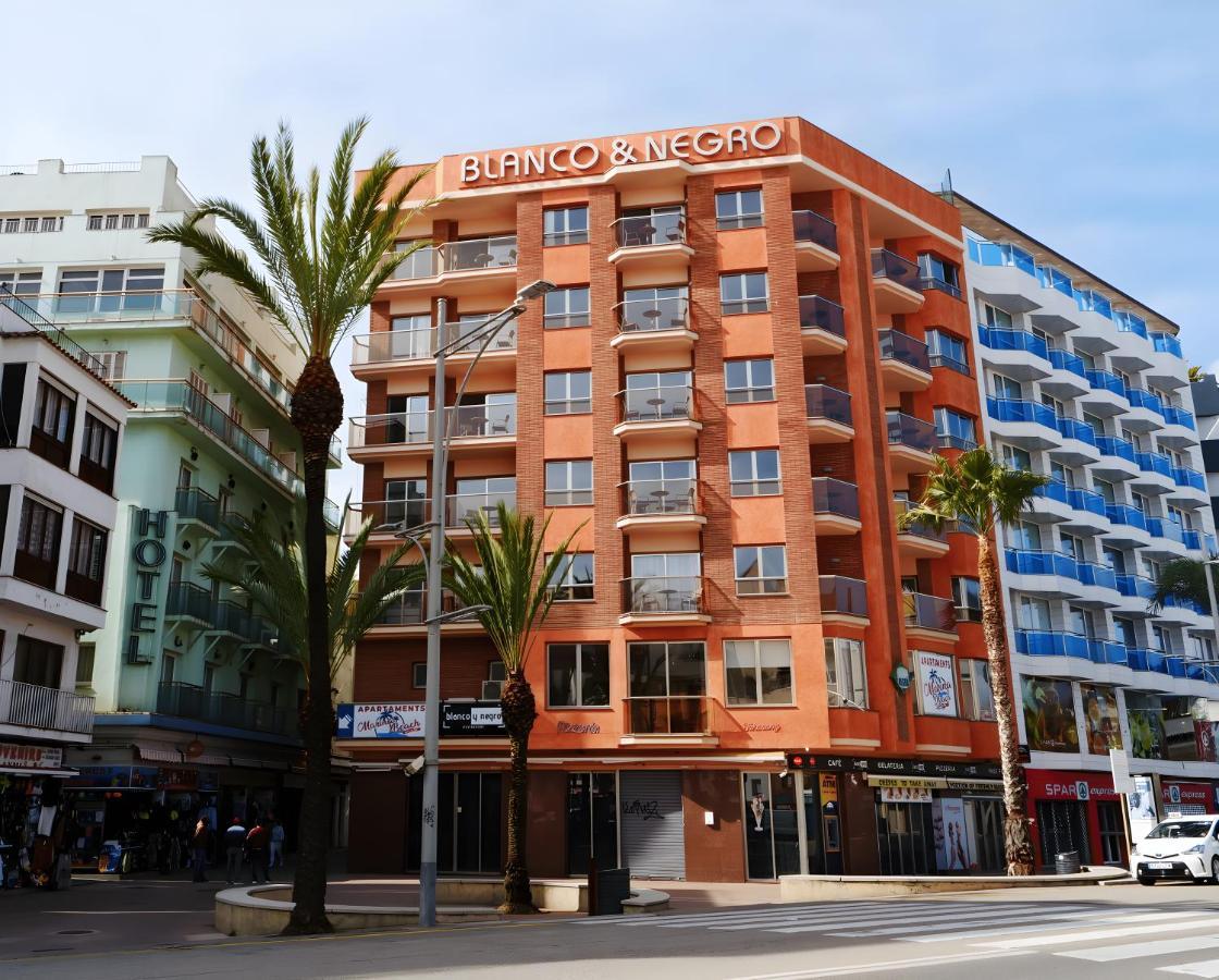 Marina Beach Apartaments Lloret de Mar Dış mekan fotoğraf